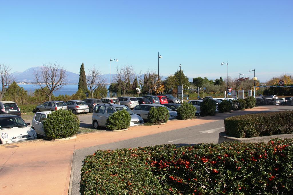 Ferienwohnung Antico Borgo Desenzano del Garda Zimmer foto
